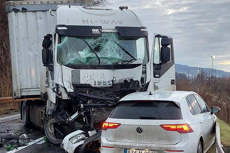 Težak udes kod Žepča