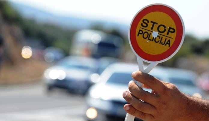 Tokom proteklog vikenda policija na području ZDK iz saobraćaja isključila 69 vozača zbog alkoholiziranosti