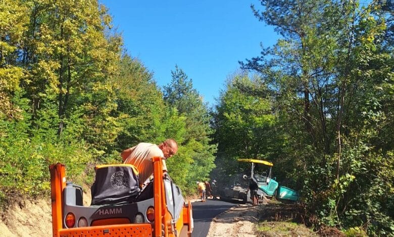 Započeli radovi asfatiranja puta u MZ Gornja Golubinja