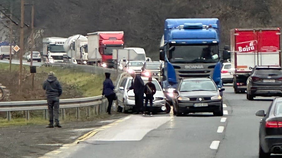 Saobraćajna nezgoda na M-17 kod Žepča, saobraćaj usporen