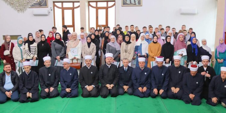 Medžlis Žepče dodijelio 76 stipendija učenicima i studentima