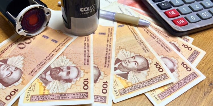 Vlada će za 8.700 zaposlenih u ZDK isplatiti jednokratnu naknadu od 250 KM